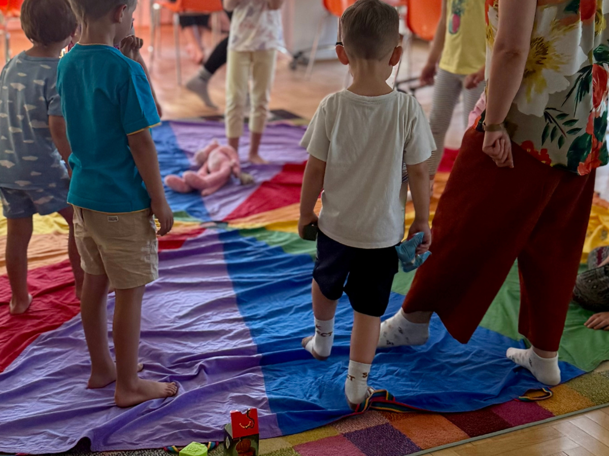 Zdjęcie uczestników warsztatów "Dzień pszczoły"