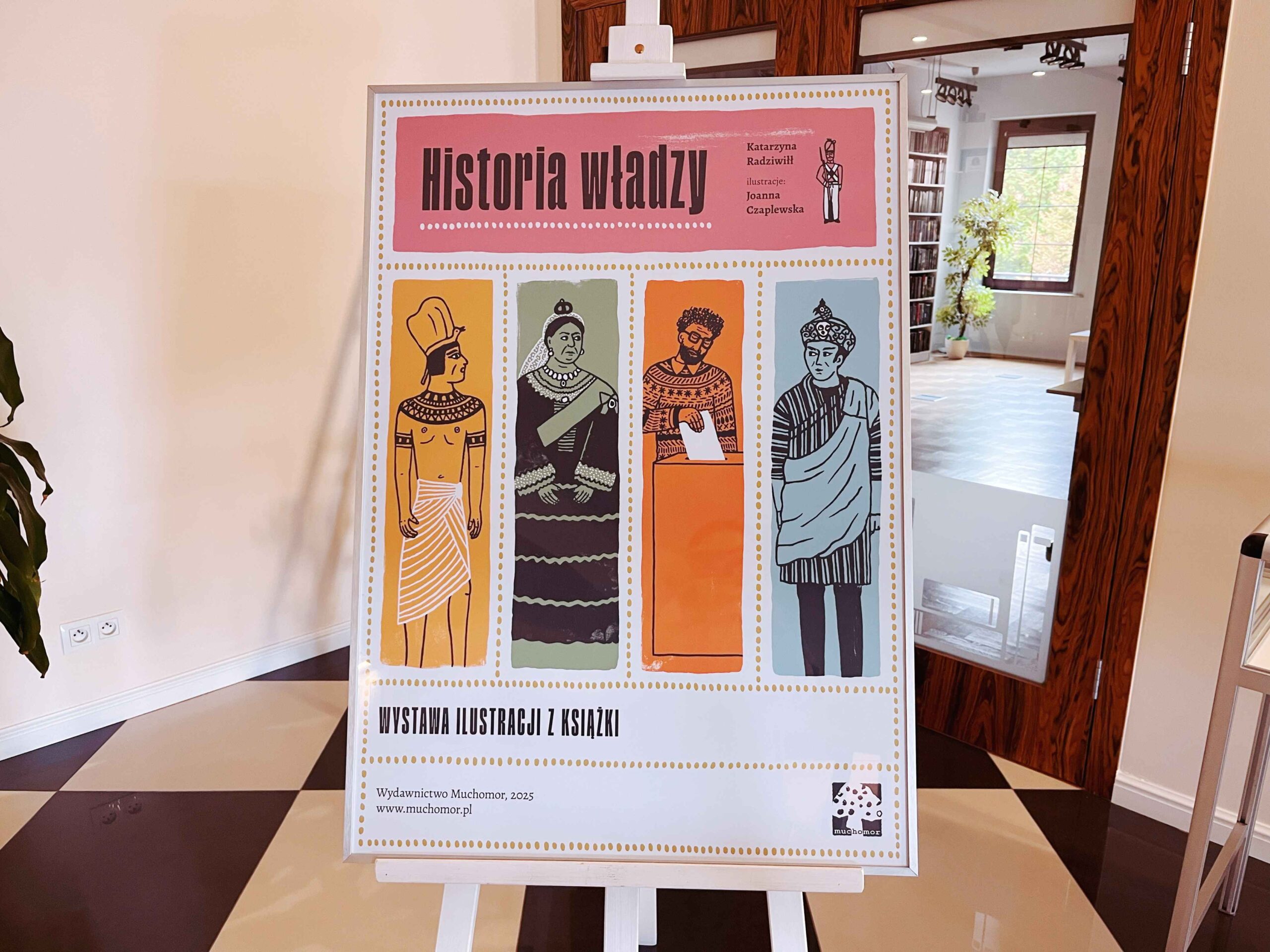 Zdjęcie planszy tytułowej wystawy "Historia władzy"